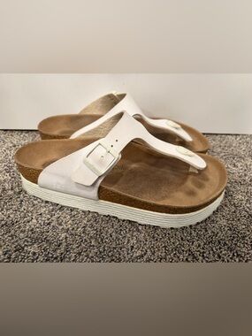 Papillio White Platform Toe-Post Sandals size 41